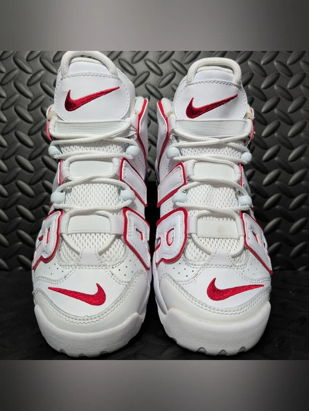 Nike Air More Uptempo White/ Varsity Red Outline (GS) DJ5988-100 size 6y